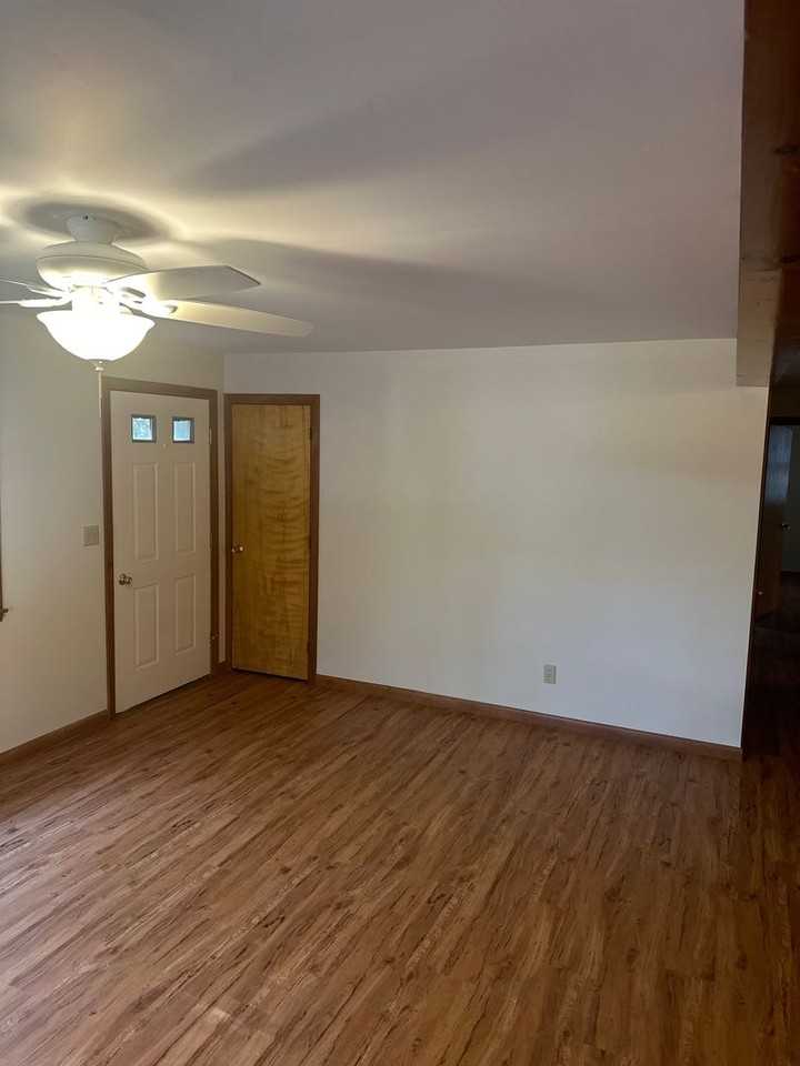 100 New Garden Rd - Photo 3 of 13