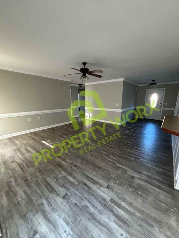 214 Windy Oak Dr - Photo 4 of 13