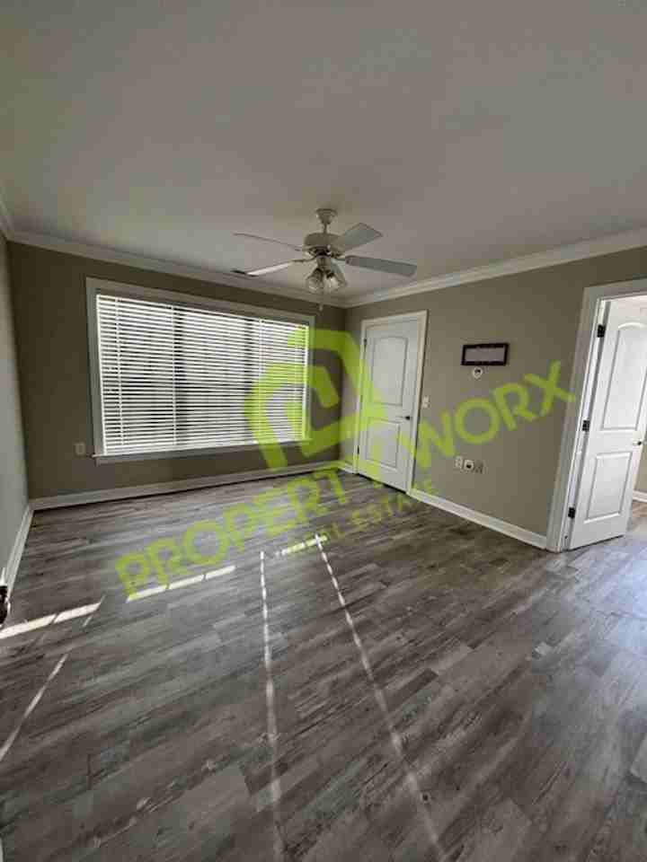 214 Windy Oak Dr - Photo 5 of 13