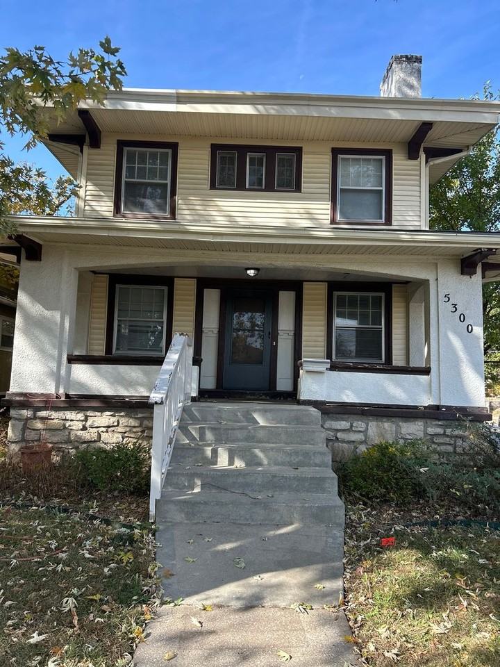 5300 Harrison St - Photo 3 of 31