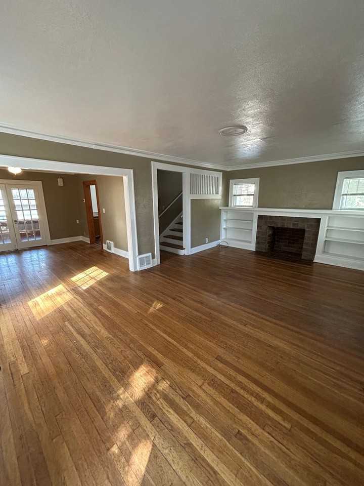 5300 Harrison St - Photo 5 of 31