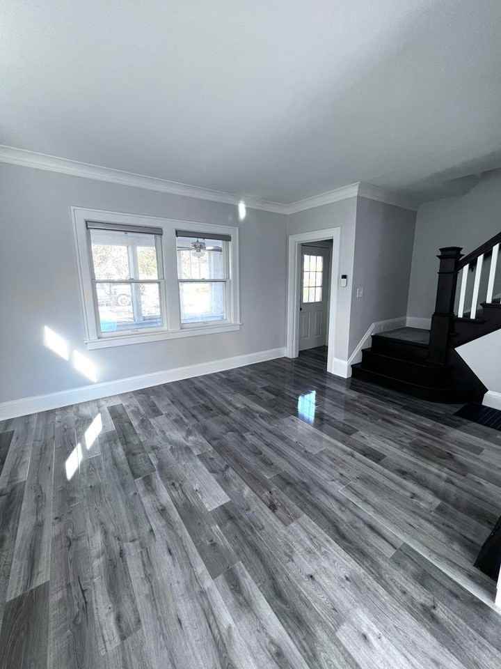 610 E 8th St - Photo 2 of 18