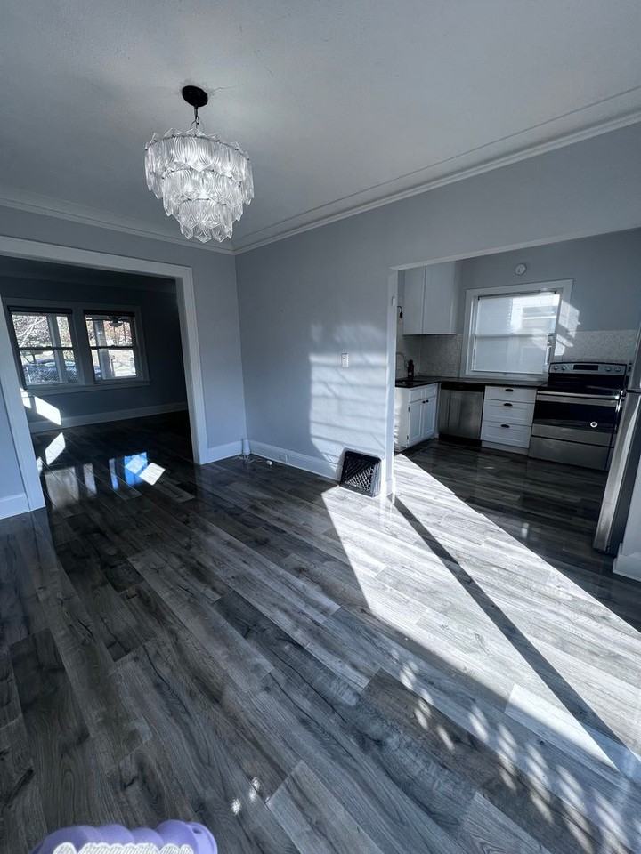 610 E 8th St - Photo 5 of 18
