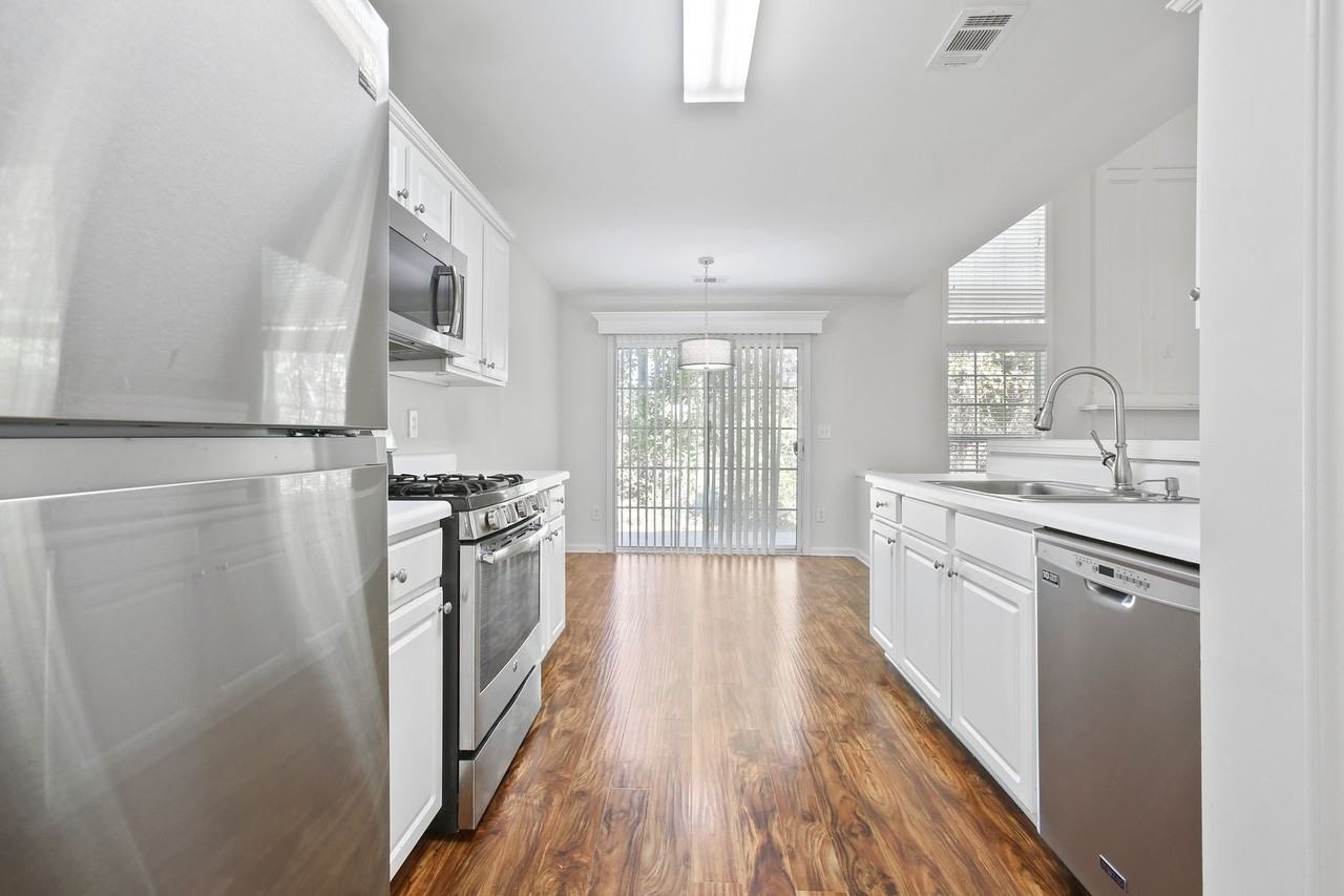 710 Wamock Dr - Photo 3 of 21