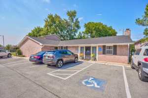 featured image of 1616 Alameda St