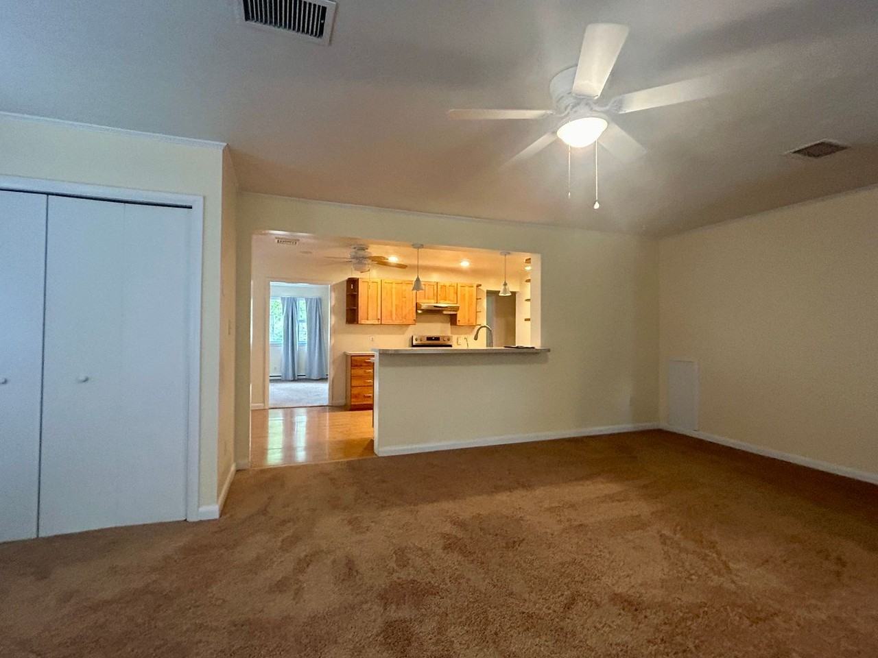 1811 Convair Ln - Photo 5 of 17