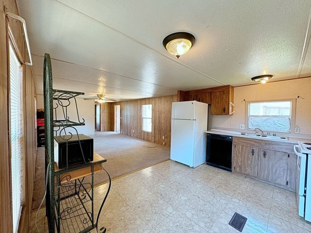 429 Avenue A - Photo 2 of 9