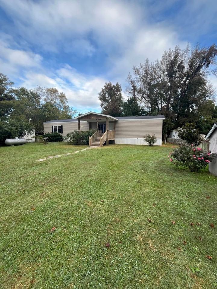 298 Burrus Rd - Photo 2 of 17