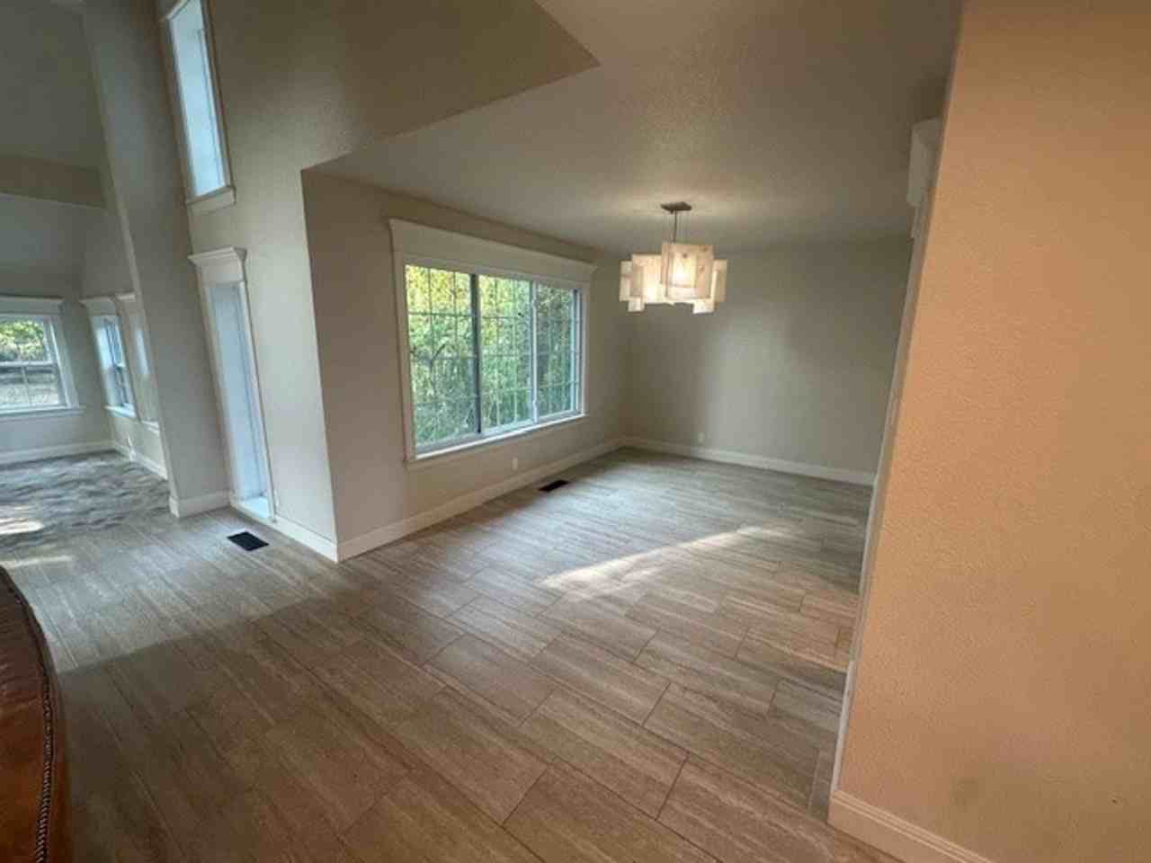 12211 S 102nd East Ave - Photo 7 of 23