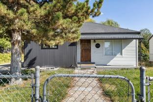 496 N Emery Ave - Photo 1 of 1