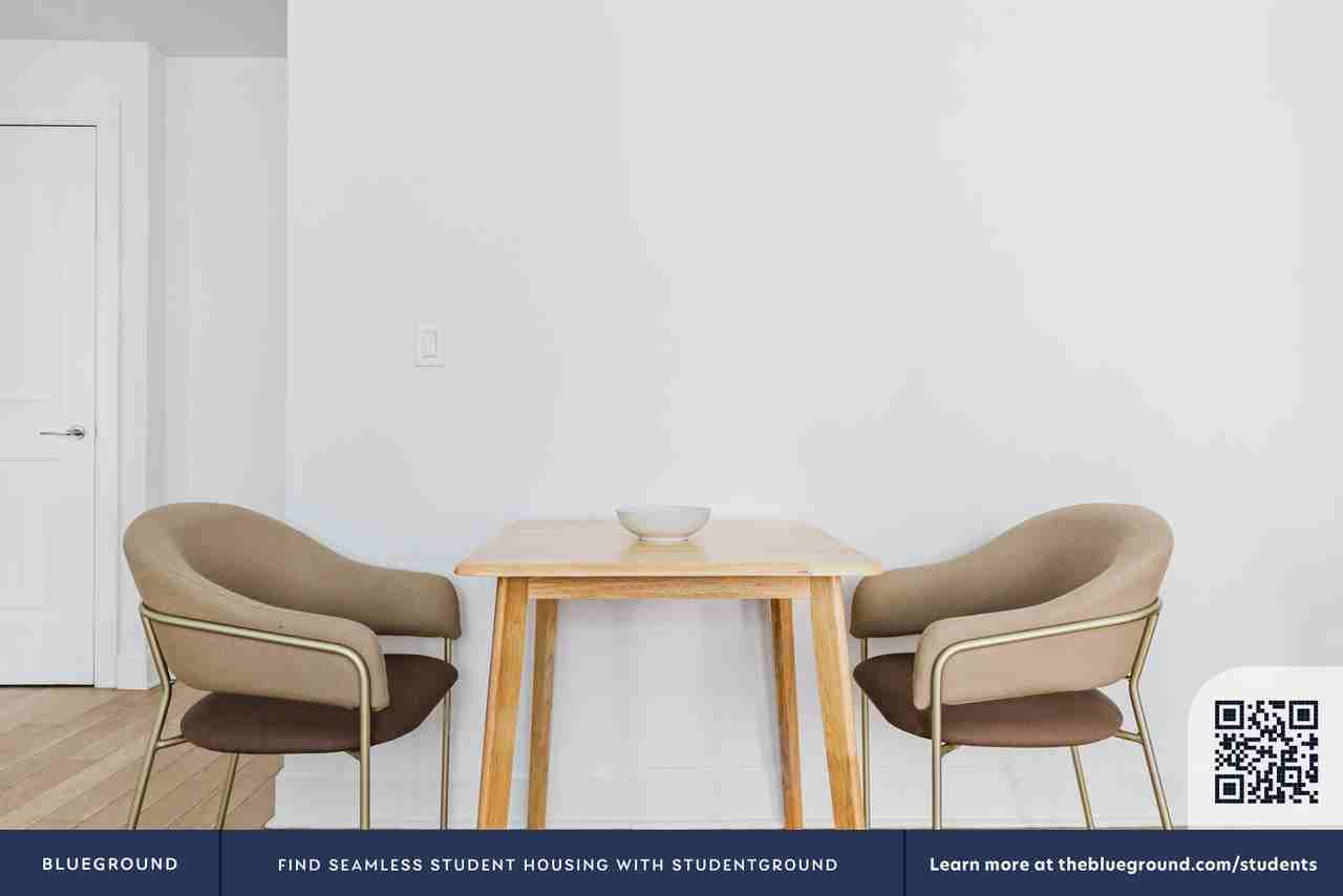 160 East 48th Street - Photo 7 of 35