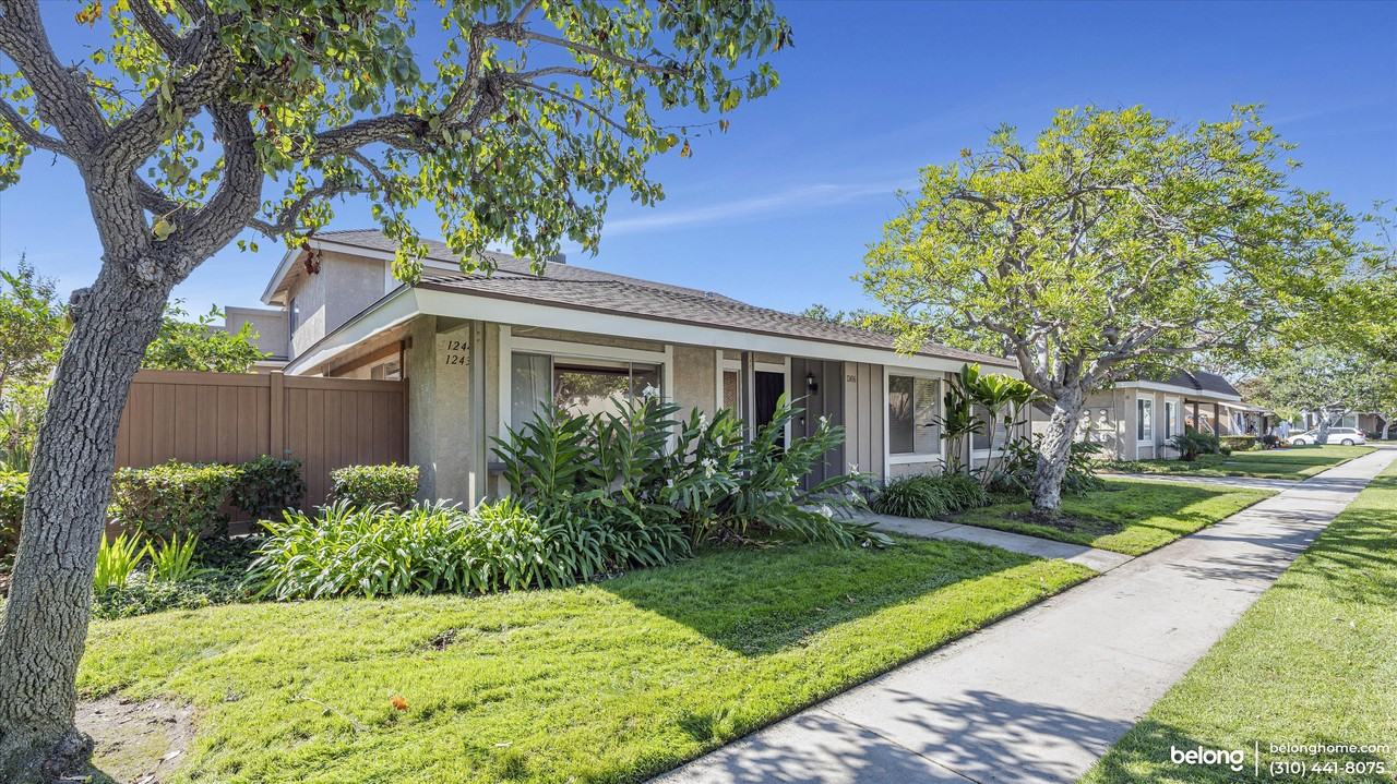 12436 Cuesta Dr - Photo 2 of 31