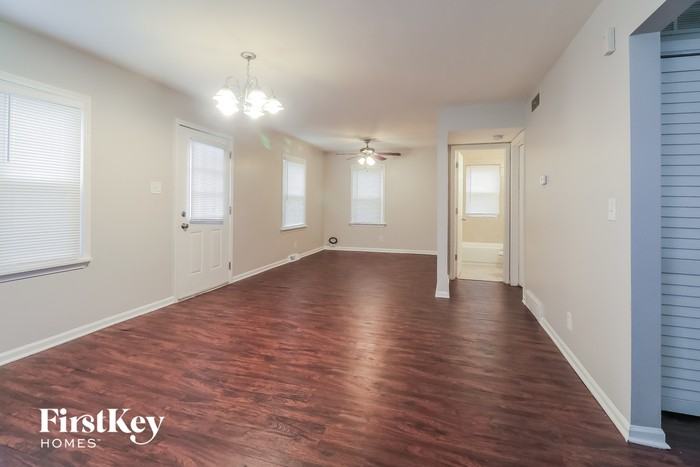 368 Spruce Ave - Photo 3 of 15