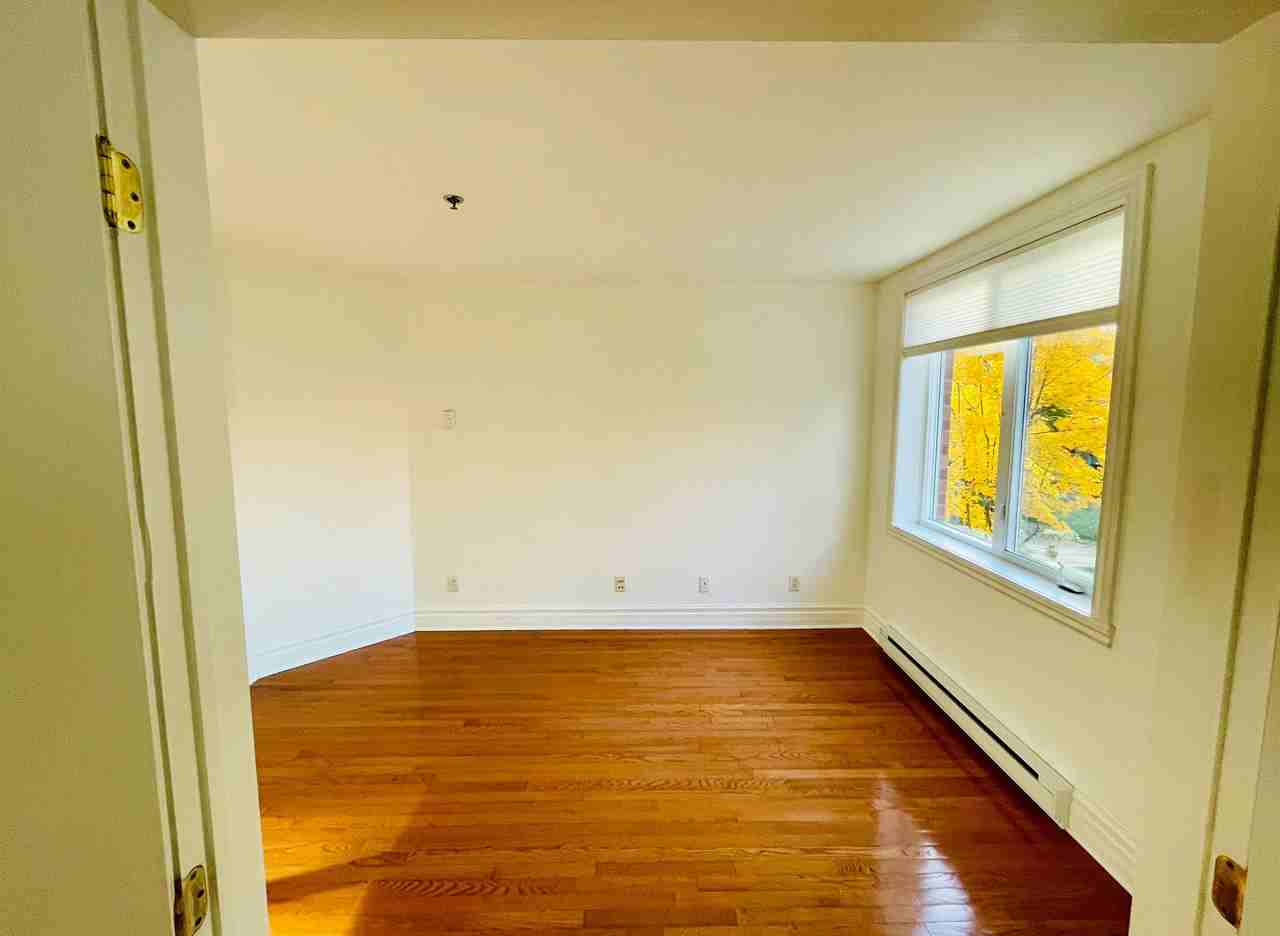 505 Rue Lucien-L'Allier - Photo 3 of 19