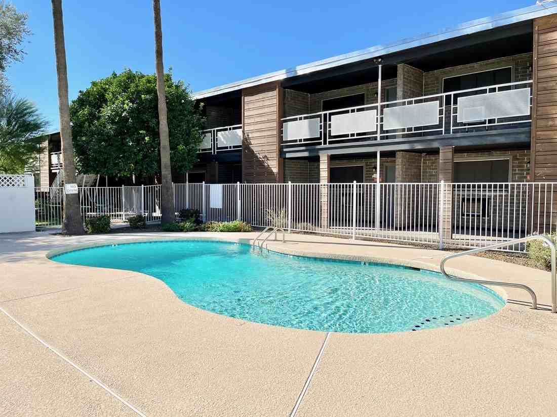 4020 N Parkway Ave #11 - Photo 2 of 29