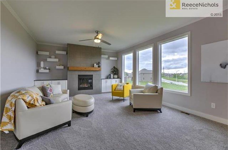 9048 N Seymour Ave #NA - Photo 2 of 11