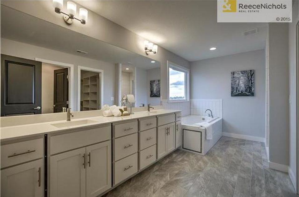 9048 N Seymour Ave #NA - Photo 3 of 11