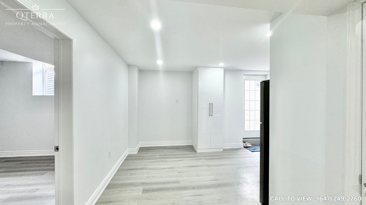 2-207 Wesmina Ave, Whitchurch-Stouffville, Ontario L4A 5A2 - Photo 3 of 10