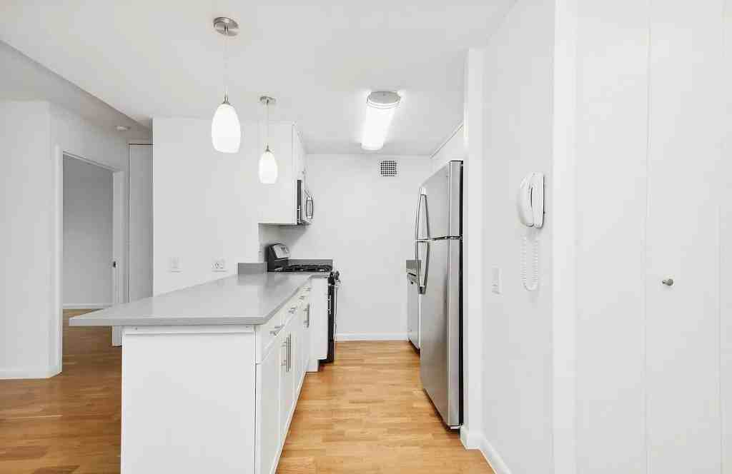 S End Ave #30D - Photo 2 of 12