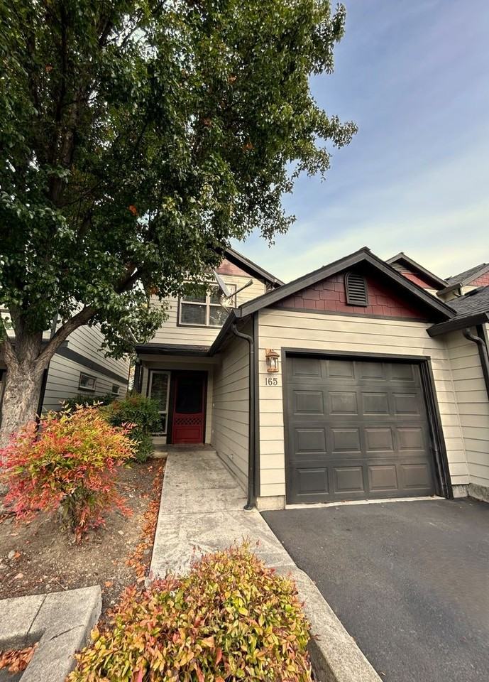 165 Casey Way - Photo 2 of 26