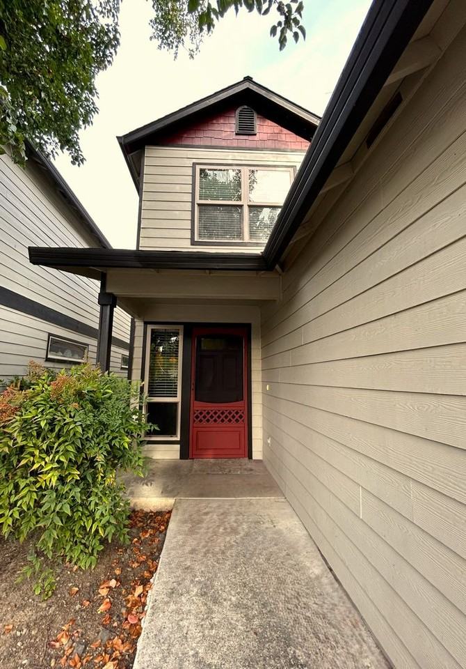 165 Casey Way - Photo 3 of 26
