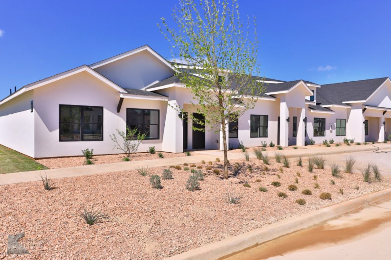 Southlake Villas - Photo 3 of 10