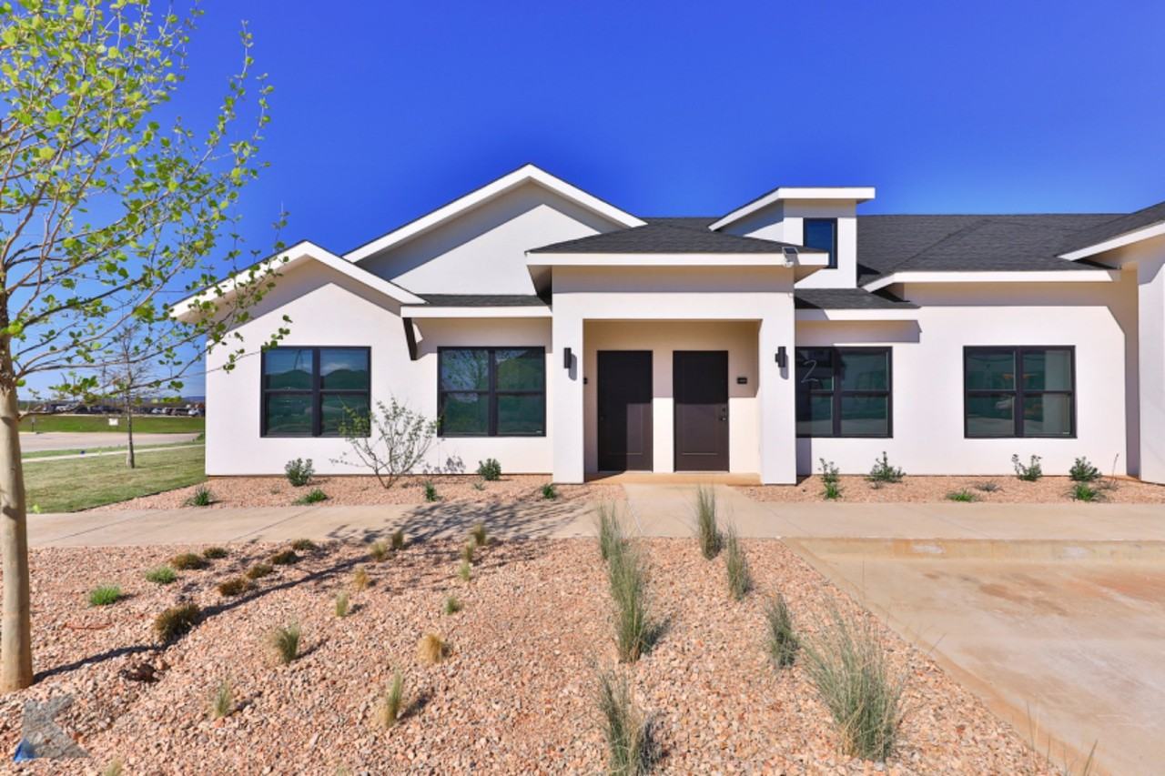 Southlake Villas - Photo 5 of 10