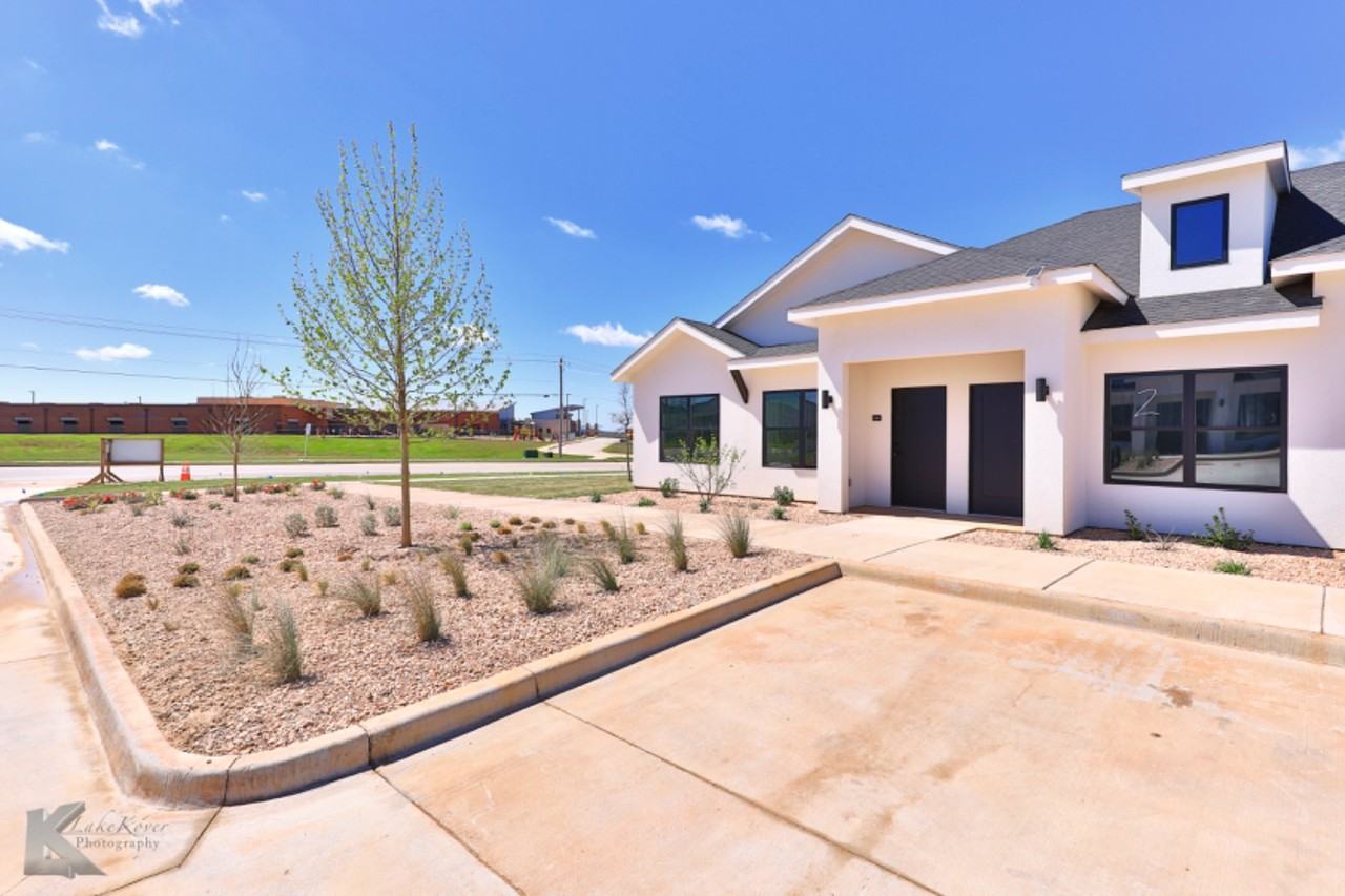 Southlake Villas - Photo 6 of 10