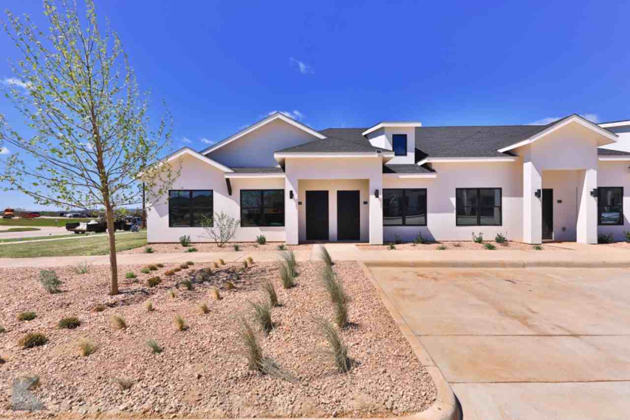 Southlake Villas - Photo 7 of 10