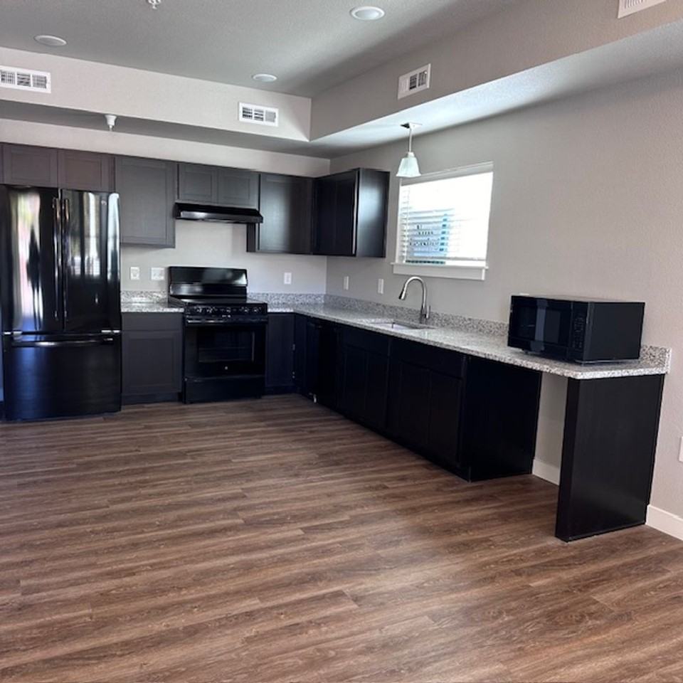 Clover On Cascade - Photo 7 of 12