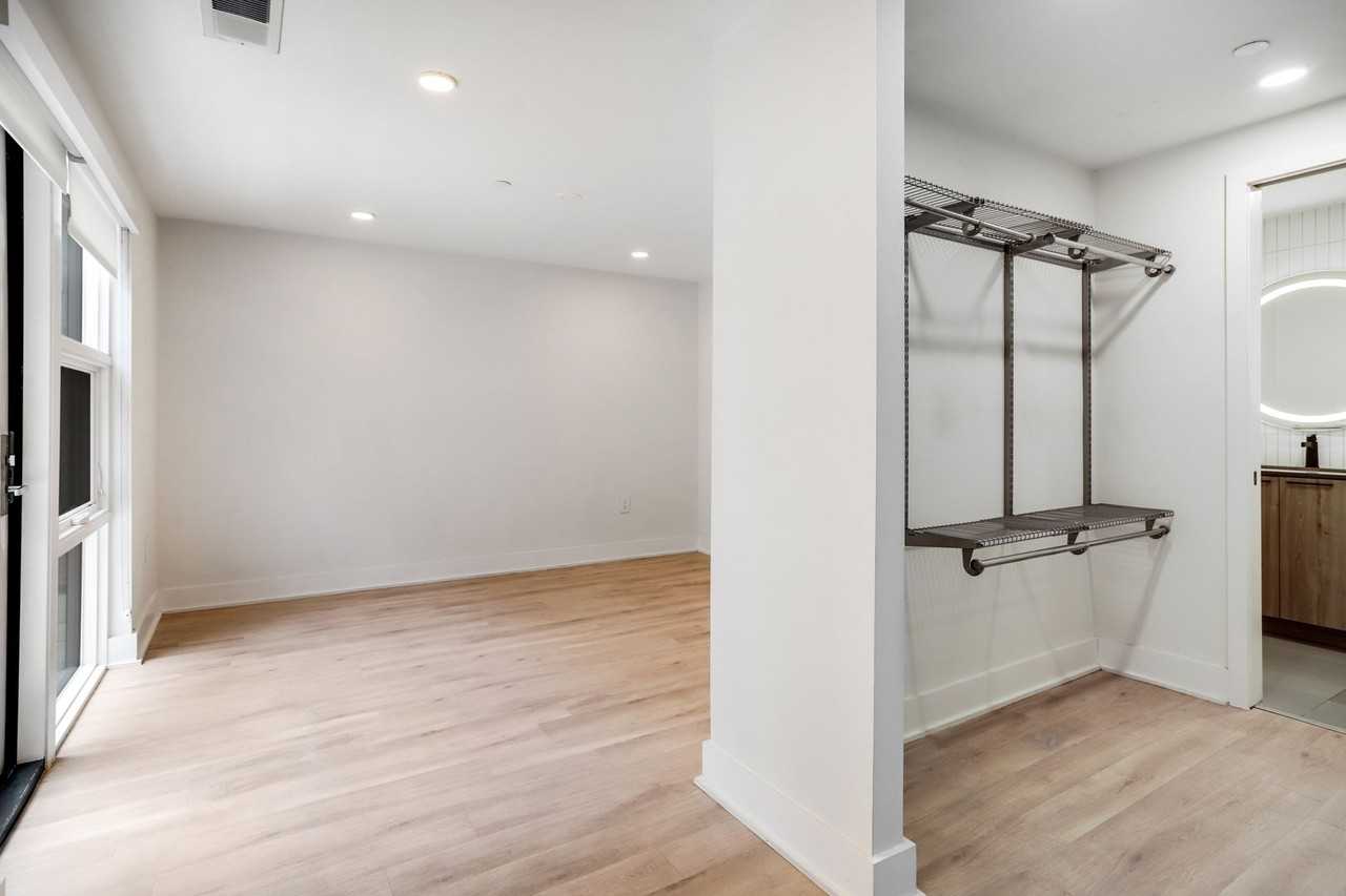 Define 14 - Photo 3 of 41