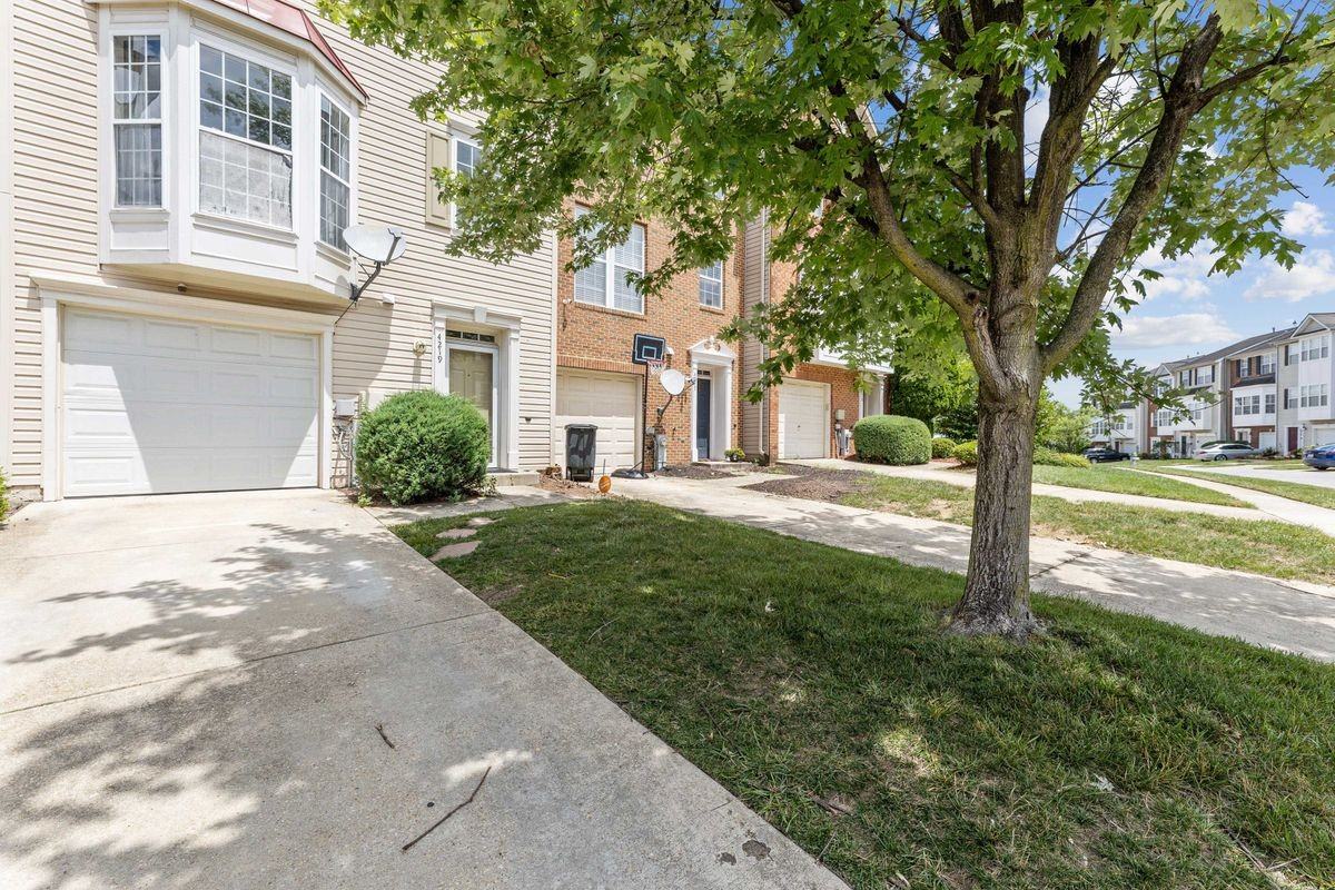 4219 Lavender Ln - Photo 3 of 25