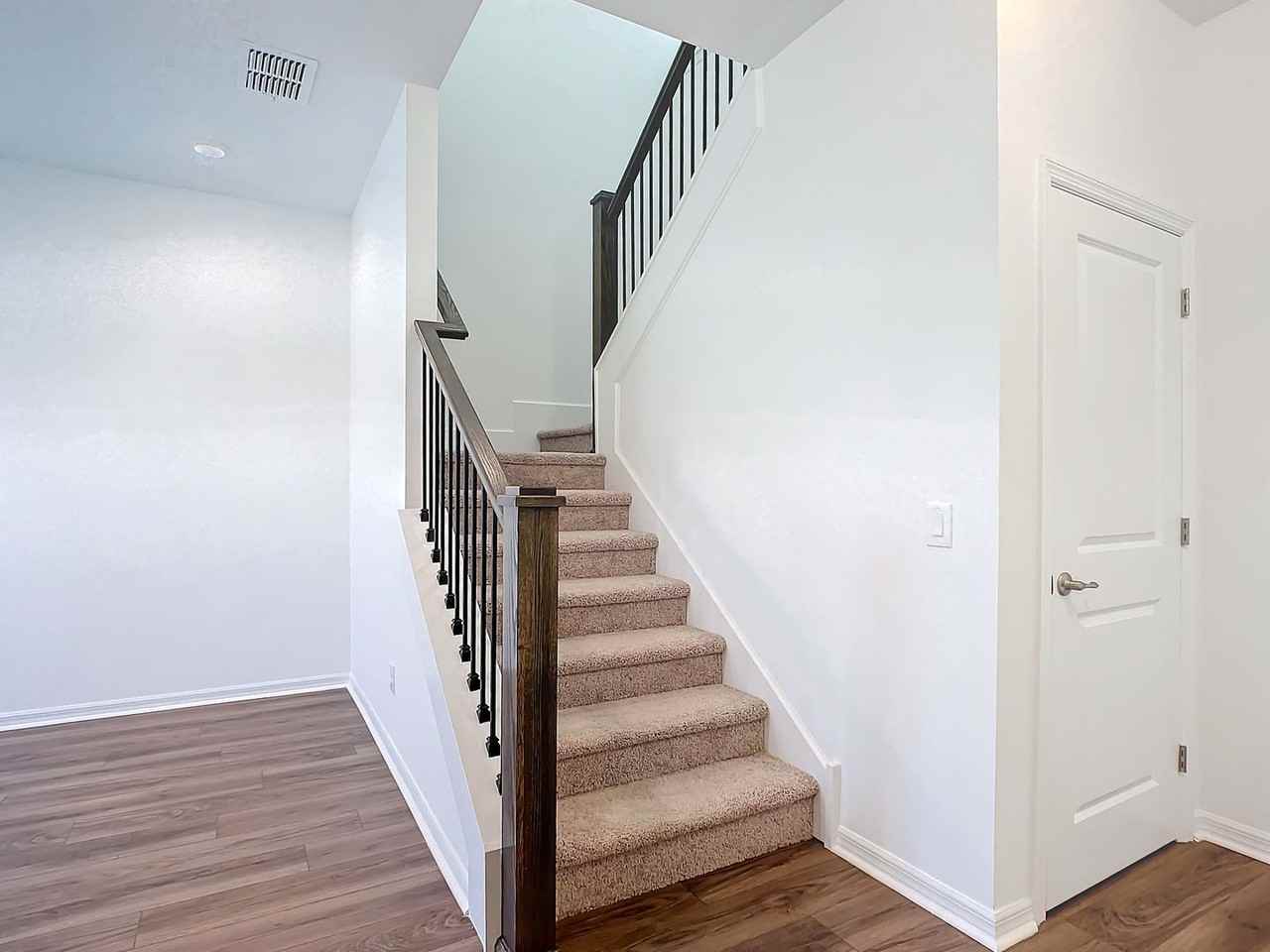 1469 Arbor Hill Dr - Photo 4 of 50