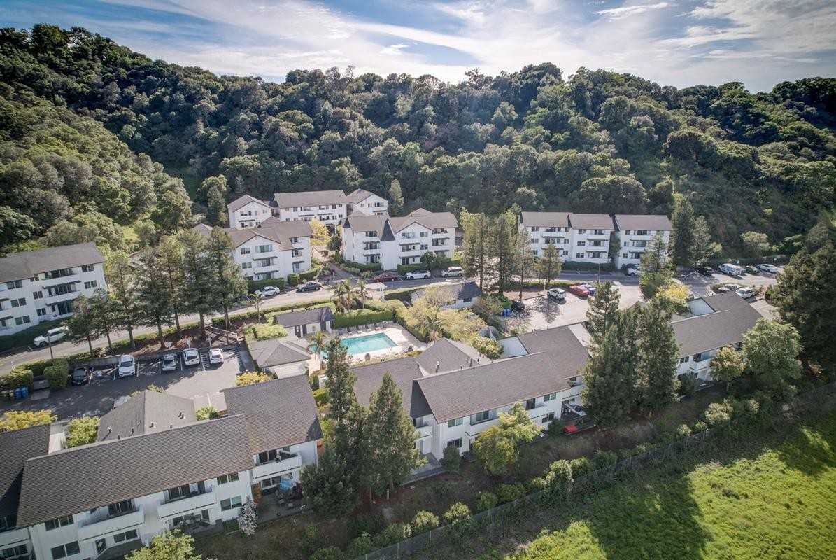 20 North Ave - Photo 2 of 40