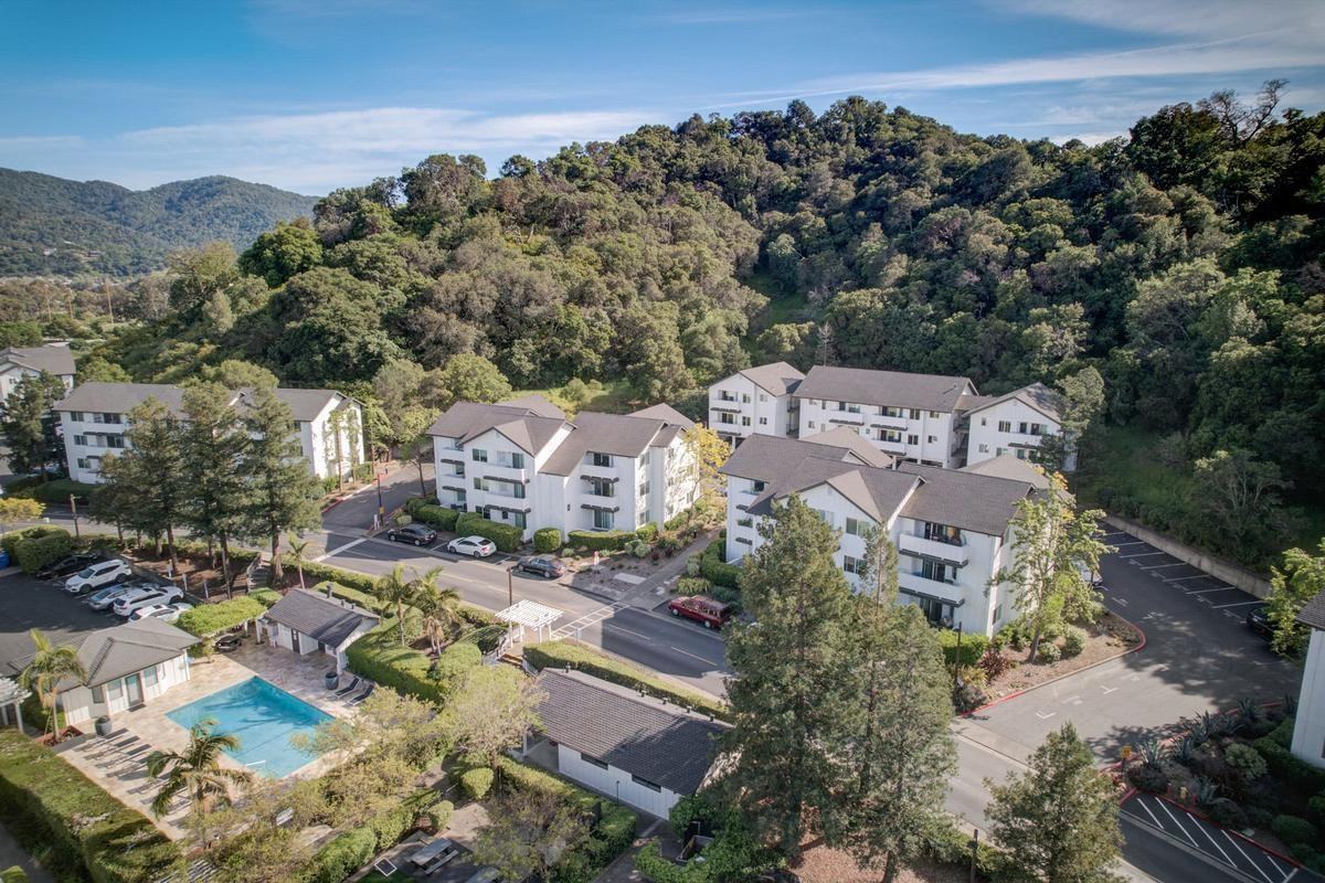 20 North Avenue - Photo 3 of 40