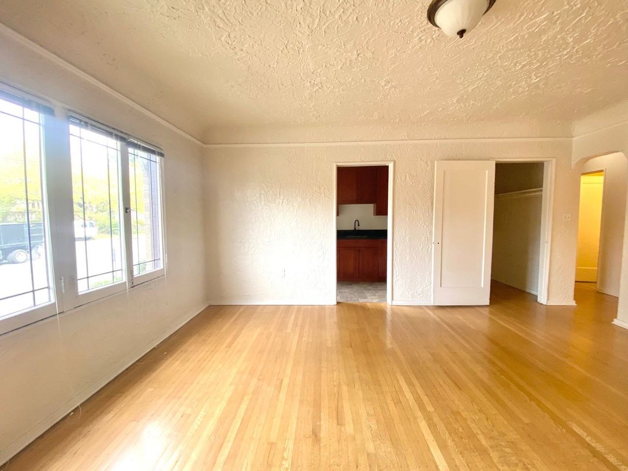 Serpentine Apartments - Photo 3 of 13
