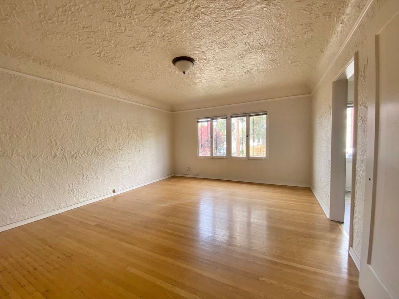 Serpentine Apartments - Photo 7 of 13
