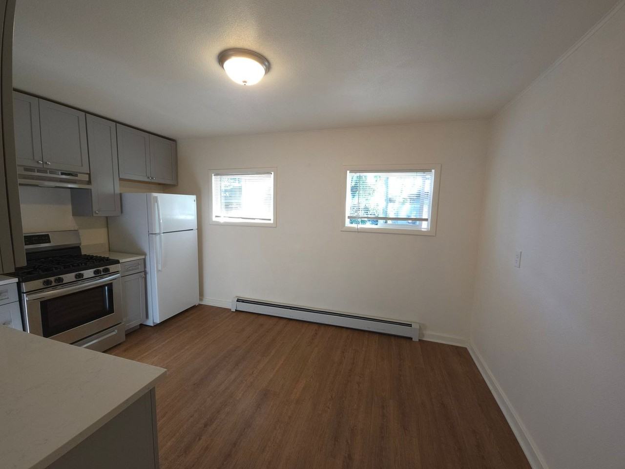 635-637 Marine St. - Photo 5 of 37