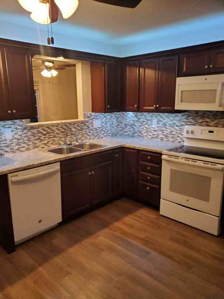 735 14th Ave S - Photo 2 of 9