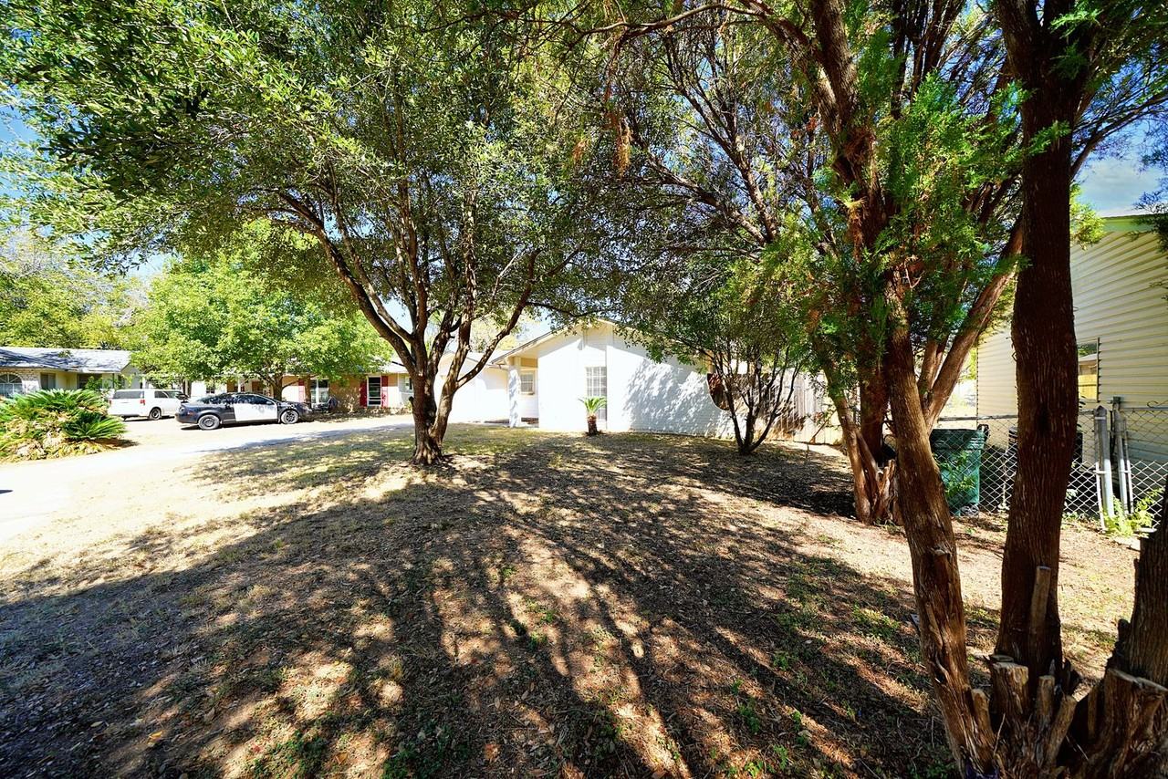 225 Linda Ct - Photo 6 of 35