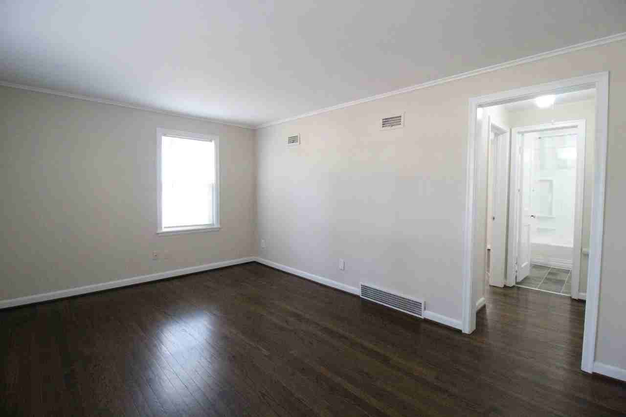 607 E Glendale St - Photo 2 of 7