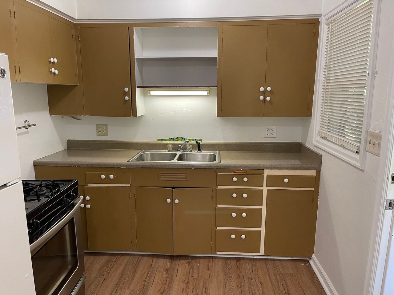 JS1035 - Photo 3 of 18