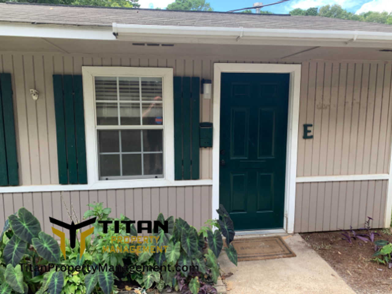 2014 Watts Rd #E - Photo 3 of 11