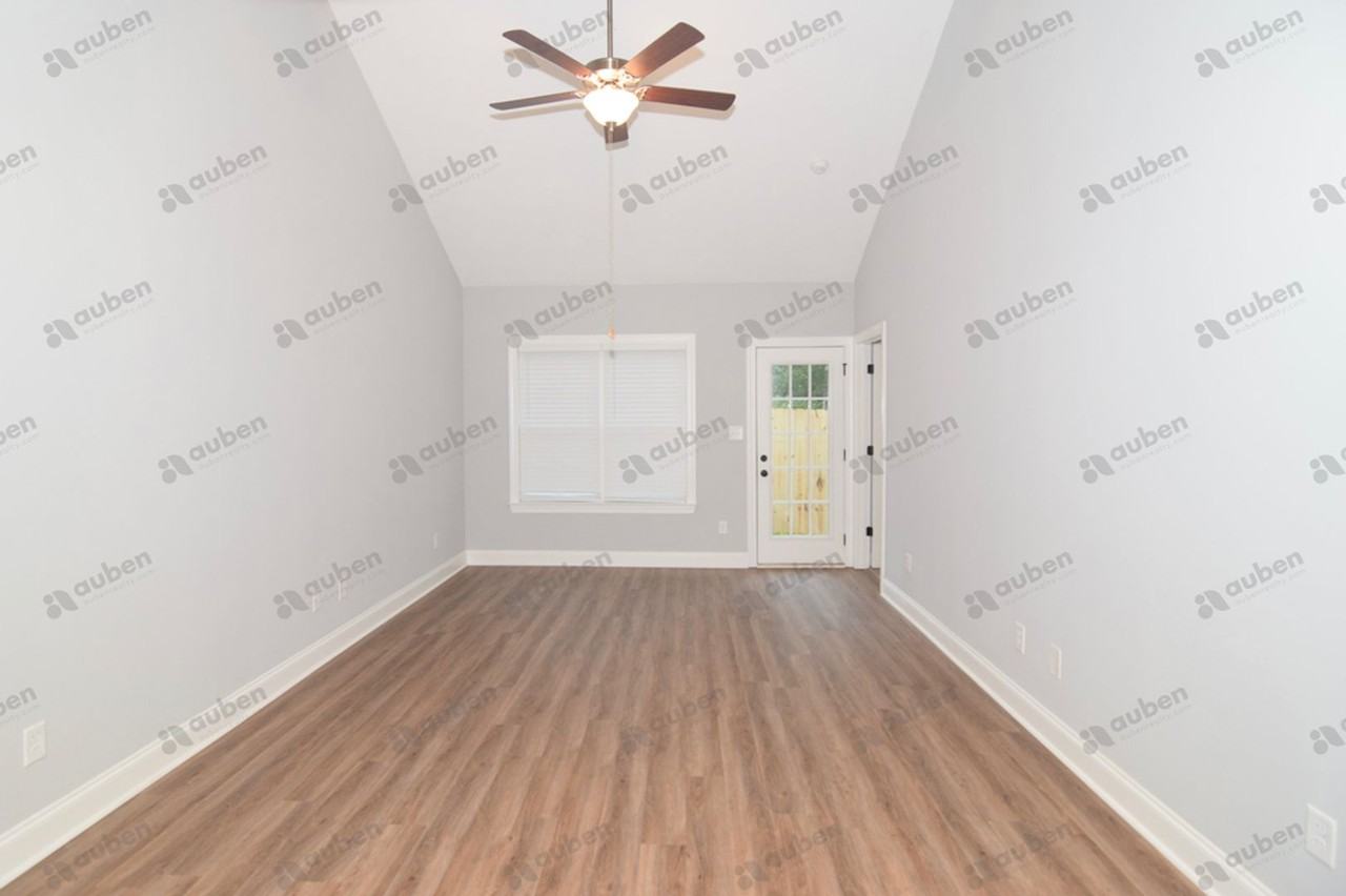 724 Leela Ct - Photo 2 of 38