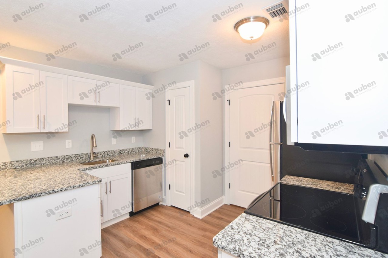724 Leela Ct - Photo 4 of 38