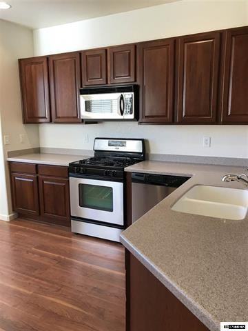 1160 Shadow Ln - Photo 3 of 18