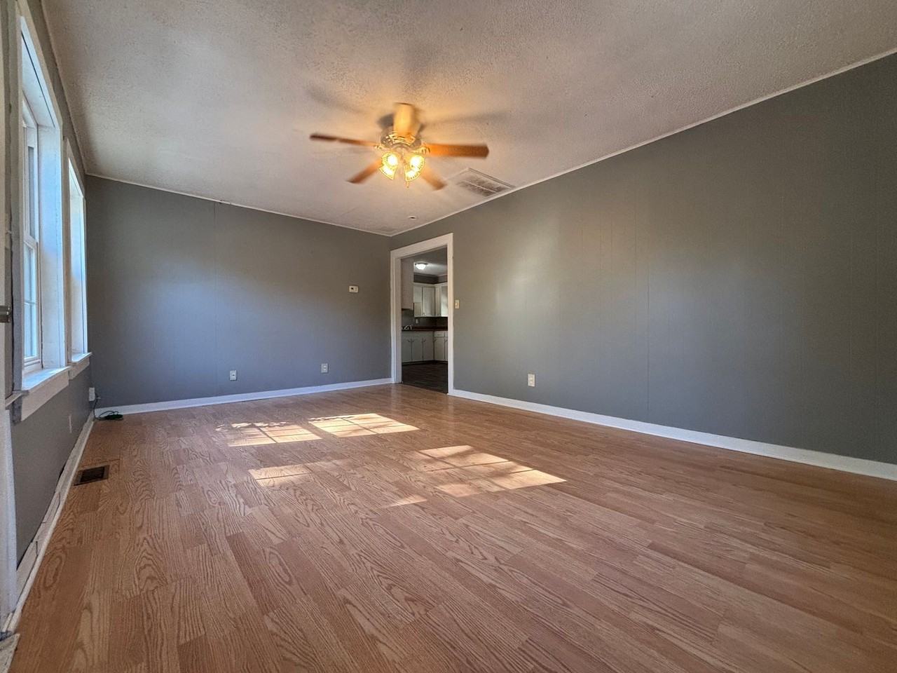 1323 E Atlantic St - Photo 2 of 11