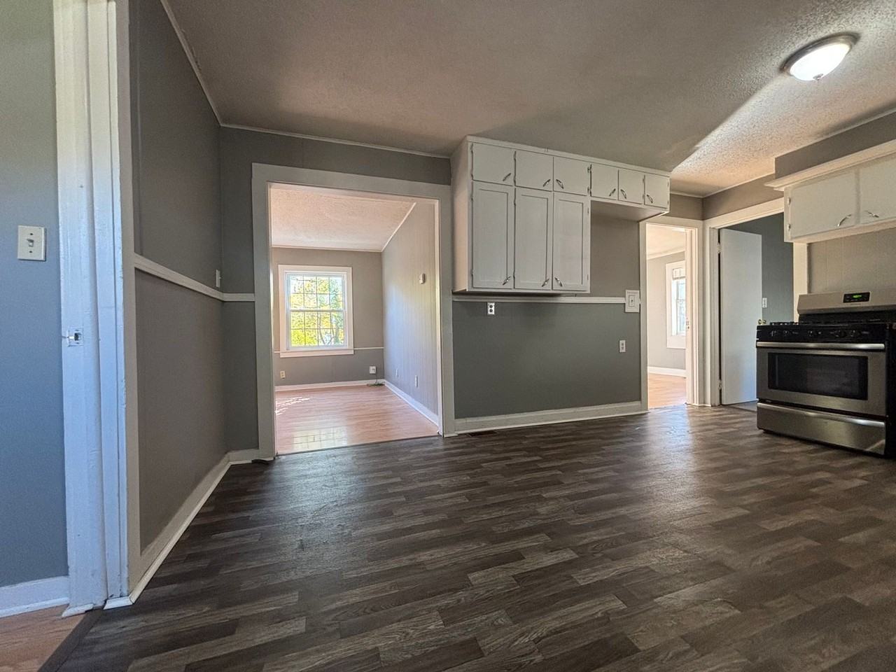 1323 E Atlantic St - Photo 4 of 11