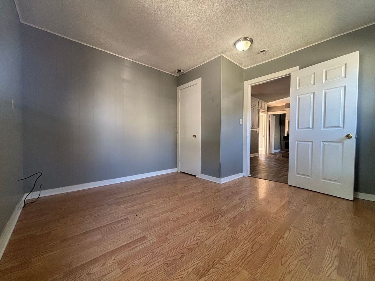 1323 E Atlantic St - Photo 5 of 11