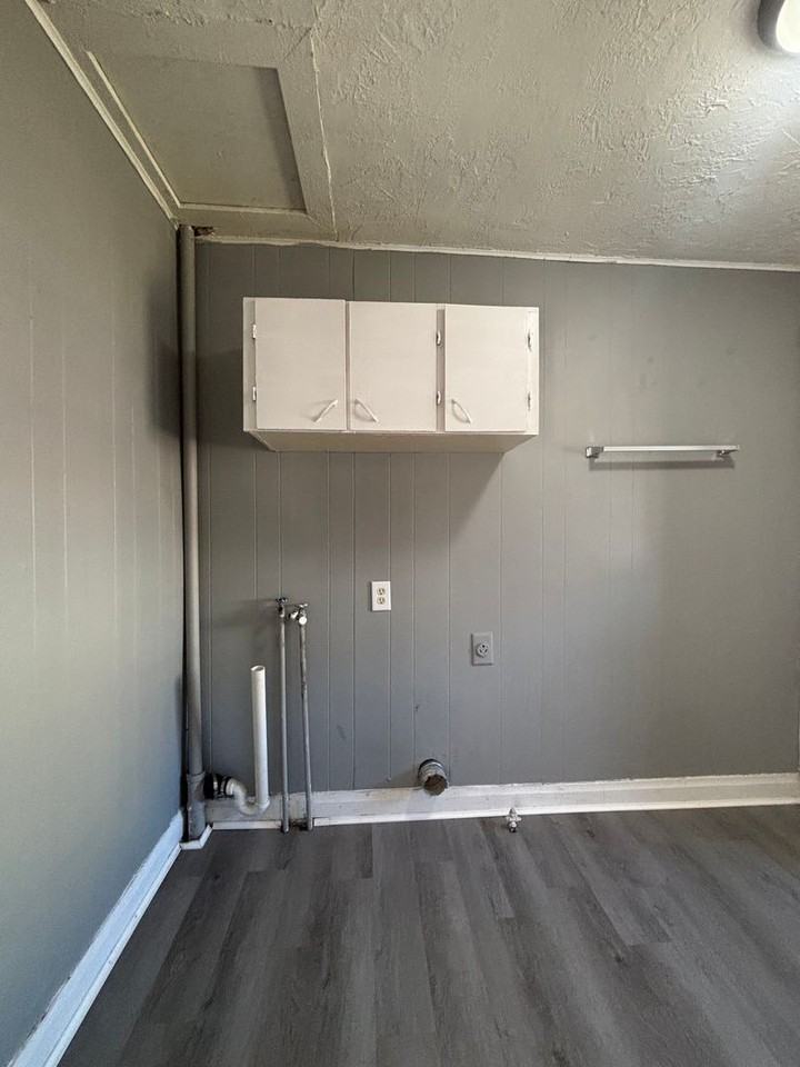 1323 E Atlantic St - Photo 7 of 11